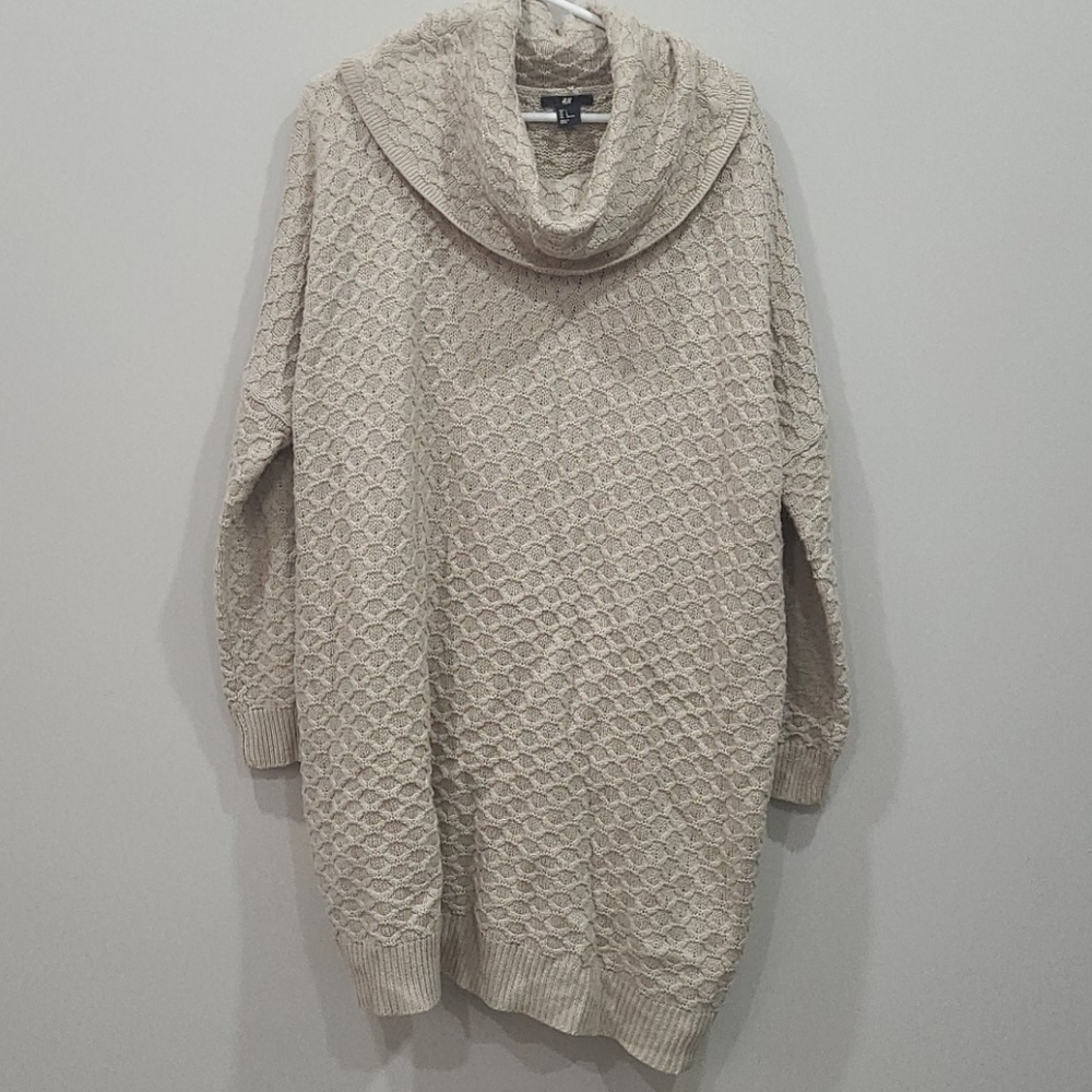 Women's H&M knitted turtleneck sweater